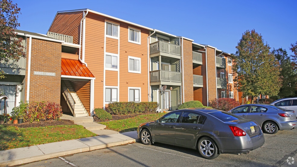 The Crest at Princeton Meadows Apartments Rentals - Plainsboro, NJ