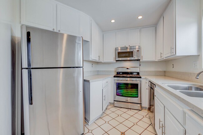 Foto del edificio - 832 Palm Ave