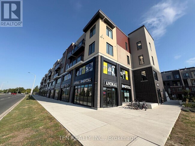 Photo du bâtiment - 3401-3401 Ridgeway Dr