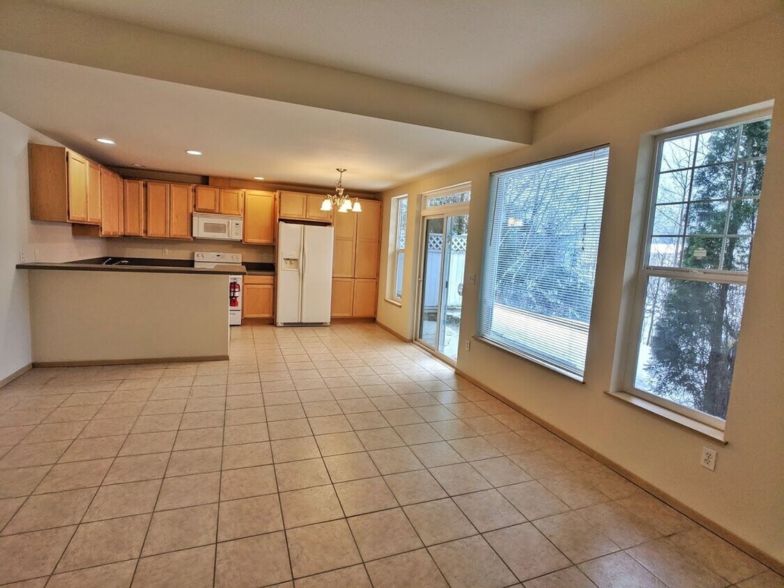 Primary Photo - Townhouse, 2BD/1.5BA Condo, Radiant Heat F...