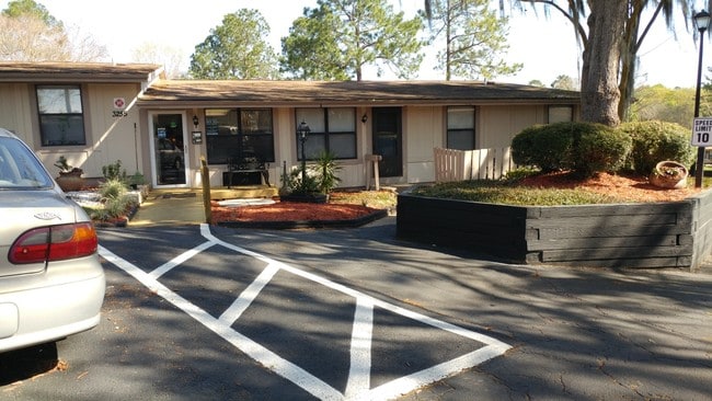 Building Photo - Capital Ridge