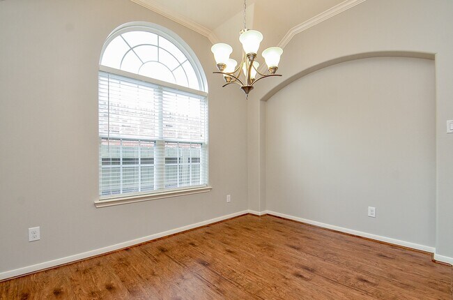 Foto del edificio - 24514 Springwood Glen Ln