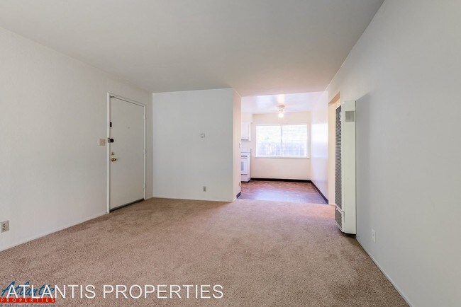 Building Photo - 1323 Kingfisher Way