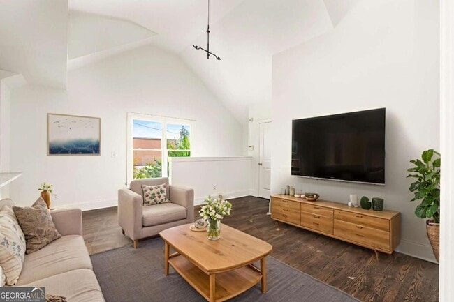 Photo - 94 Lucy St SE Apartment