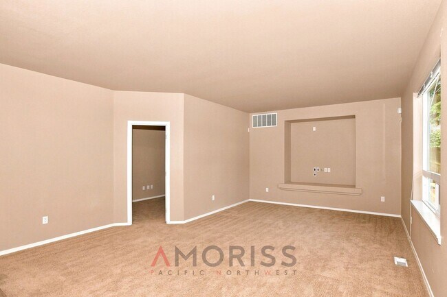 Foto del edificio - Spacious 4bd - 2.5ba Bonney Lake Home on Quiet Cul-de-Sac