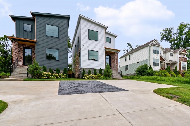 Modern Living & Downtown Skyline Views! - Modern Living & Downtown Skyline Views! House