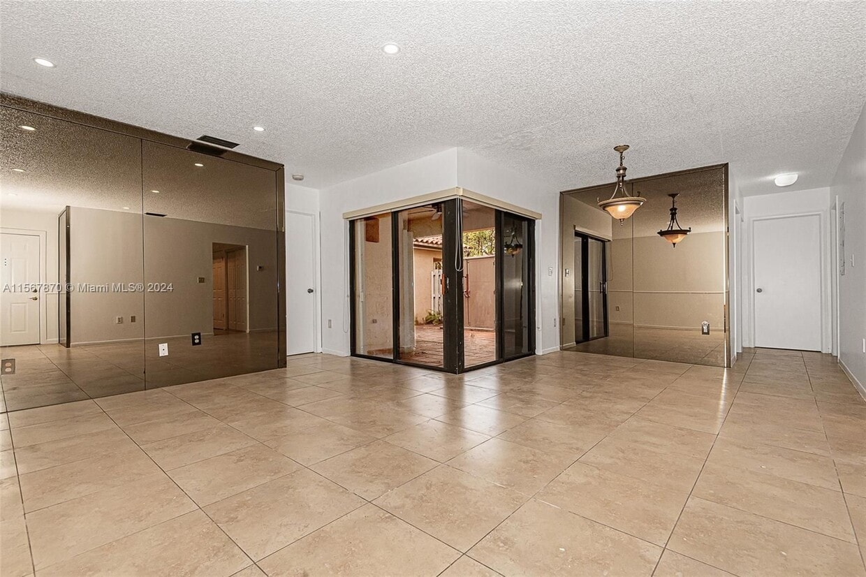 Building Photo - 11820 SW 80th St