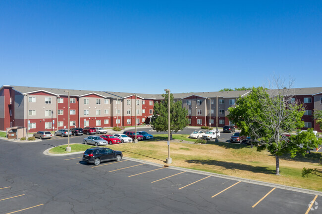 Building Photo - Central Court Village