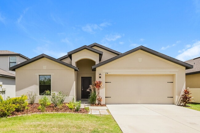 Building Photo - 1714 Chatham Green Cir