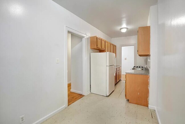 Foto del edificio - Freshly Painted 1Bed 1Bath Available