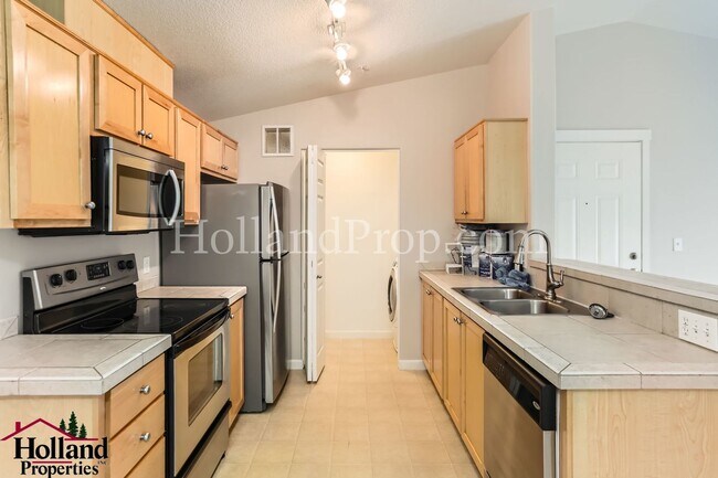 Foto del edificio - Charming 2-Bedroom in Prime Beaverton Loca...