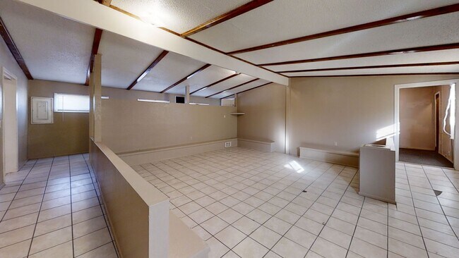 Foto del edificio - 1108 W 14th Ln