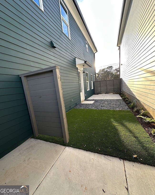 Building Photo - 10 Spiera Way