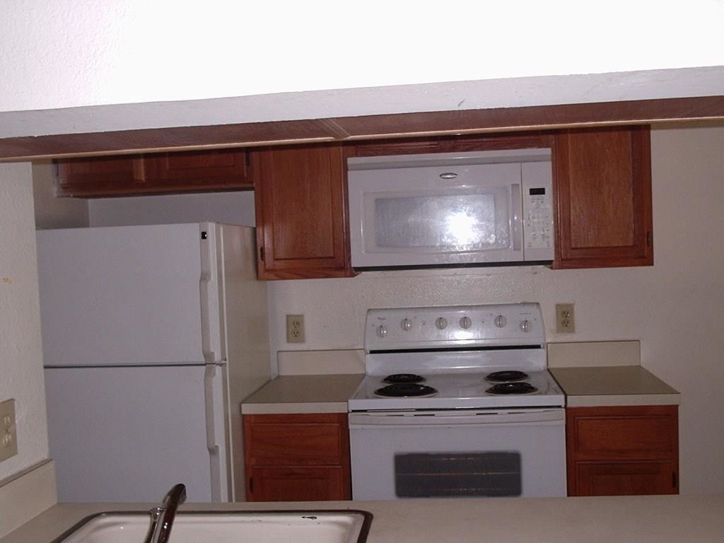 Building Photo - 9737 Whitehurst Dr