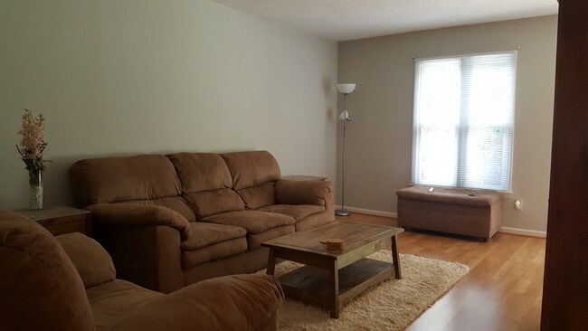 Building Photo - 5008 S Bend Dr