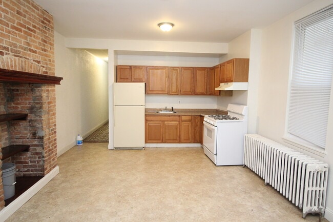 Building Photo - 1708 Linden Ave
