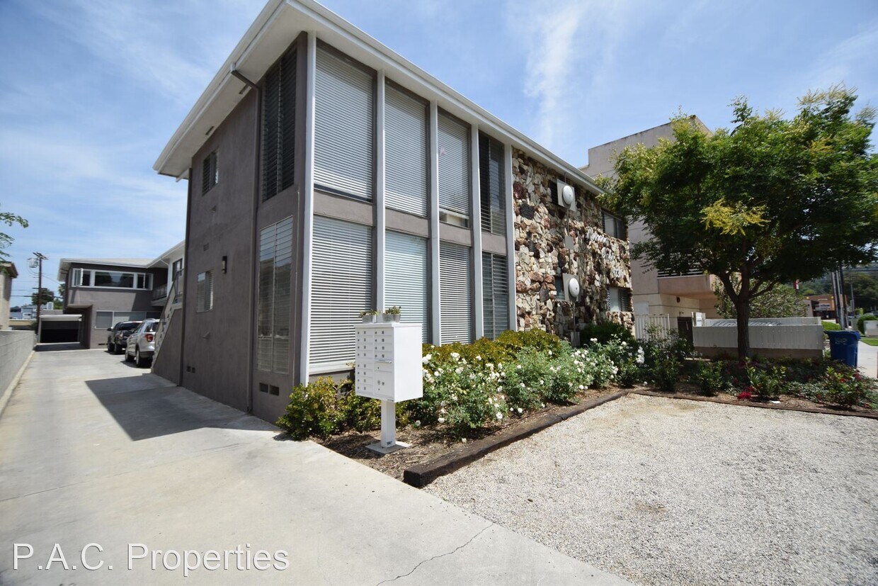 Primary Photo - 2 br, 2 bath Apartment - 4334 Mammoth Aven...