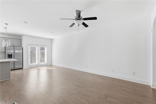 Building Photo - 6413 Shalks Xing Dr