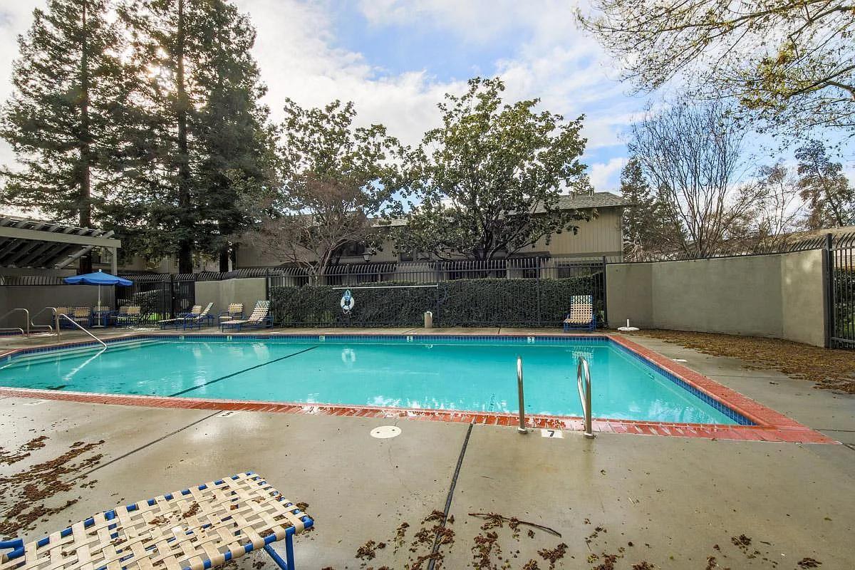 Primary Photo - 4859 Scout Ct