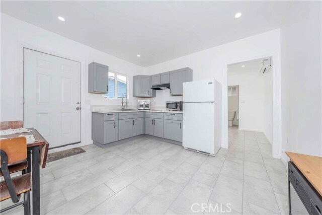 Building Photo - 13613 Silverbow Ave