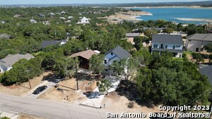 Building Photo - 1017 Paradise Dr