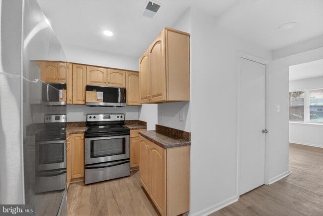 Building Photo - 224 Moore Dr