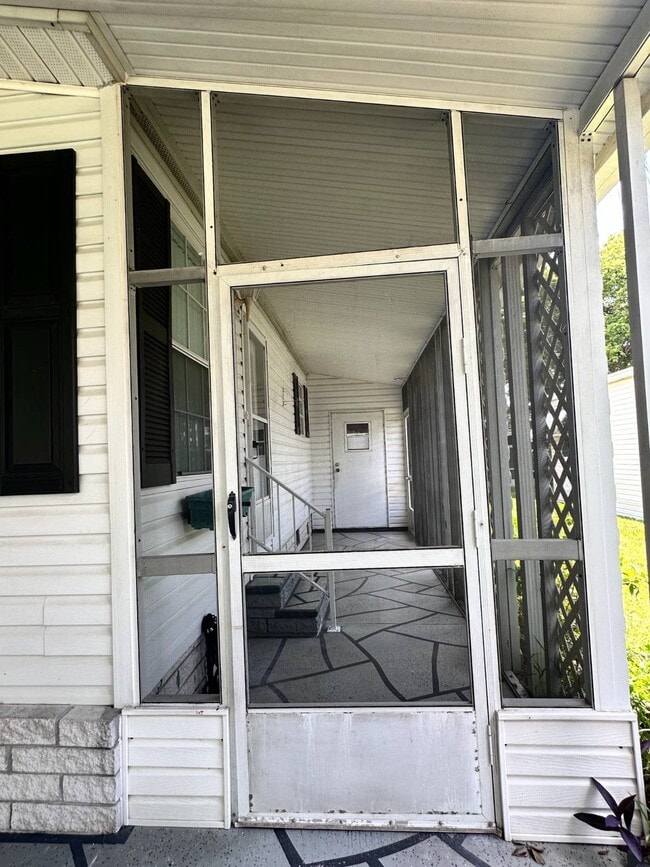 Building Photo - 608 Klickety Klak Ln