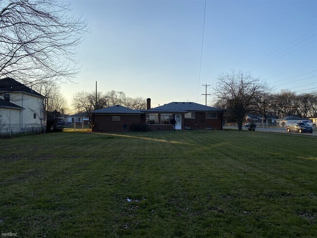 Foto del edificio - 3 br, 1 bath House - 4122 Devon Rd