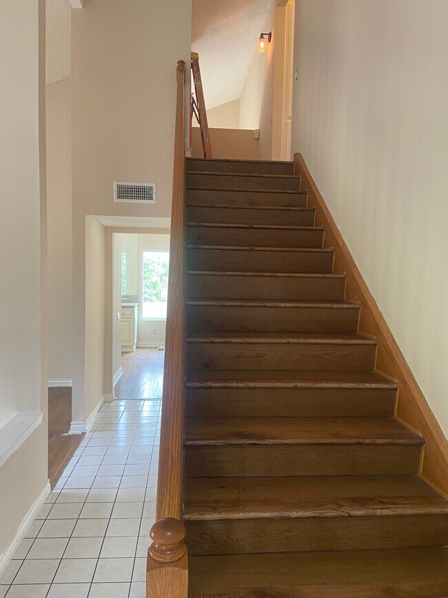 Foto del edificio - 21320 Stanwell St