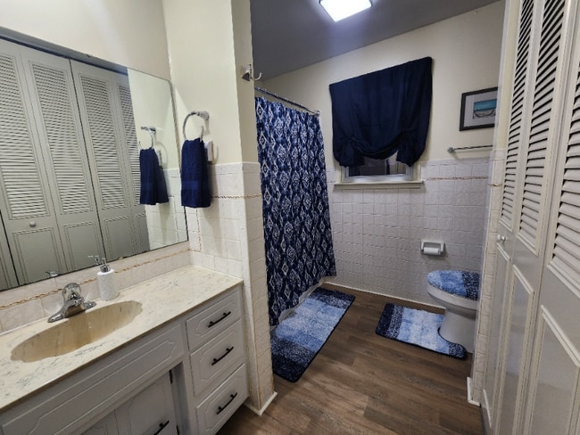 Photo - 614 Hwy 44 W House