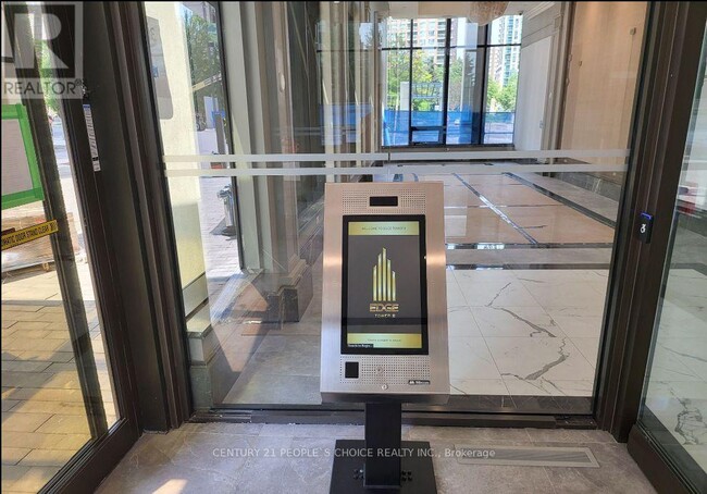 Building Photo - 30 Elm Dr W