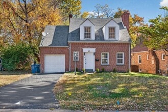 Building Photo - 46 N Harvey Ave