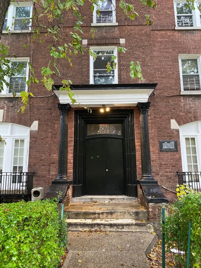 Building Photo - 428 Liberty St