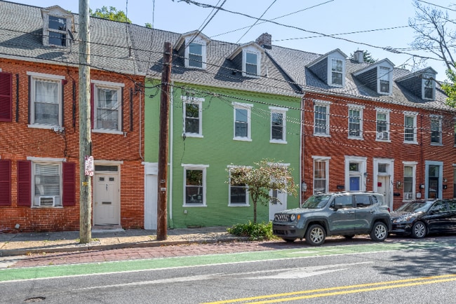 Foto del edificio - 249 N Mulberry St