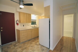 Building Photo - 1902-1910 N Kilpatrick St - Kenton