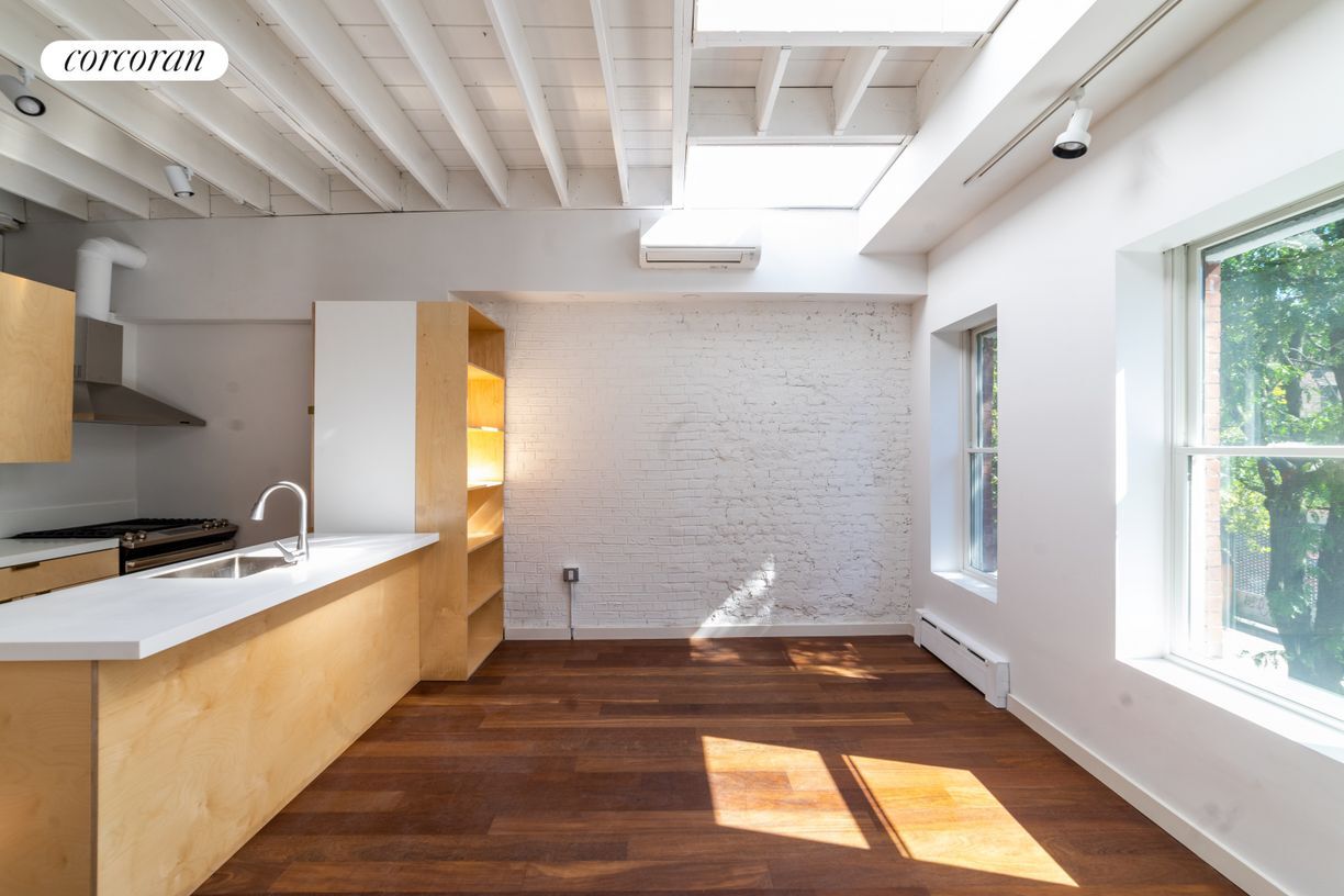 Foto principal - 160 Nevins St
