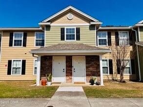 Building Photo - 1109 Lighthouse Rd