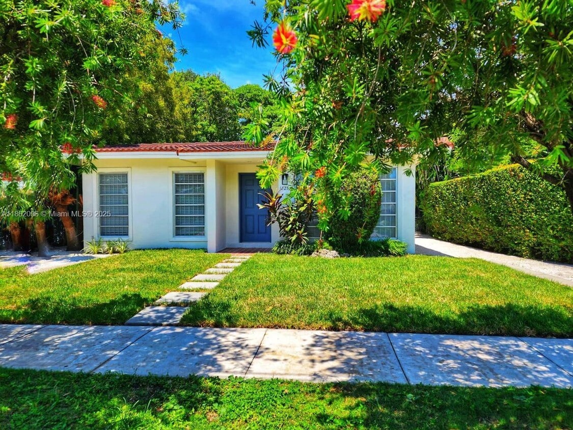 Primary Photo - 1825 SW 19th St
