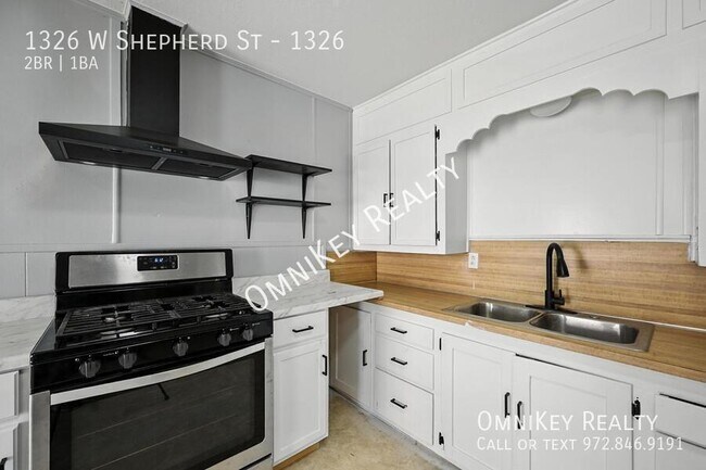 Building Photo - 1326 W Shepherd St