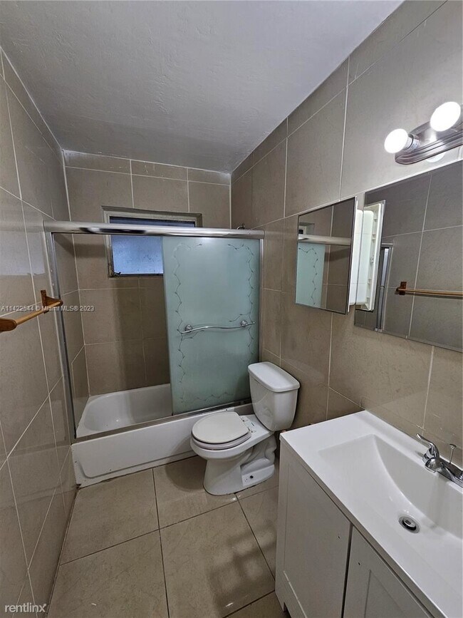 Foto del edificio - 3 br, 2 bath House - 7920 Panama St
