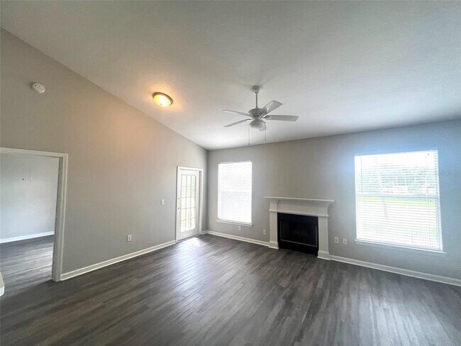 Foto del edificio - 18046 Villa Creek Dr