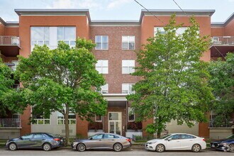 Building Photo - 1825 N Winnebago Ave