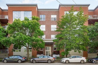Building Photo - 1825 N Winnebago Ave