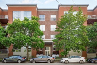 Building Photo - 1825 N Winnebago Ave