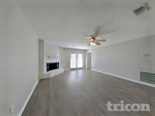 Foto del edificio - 20118 Misty Pines Dr