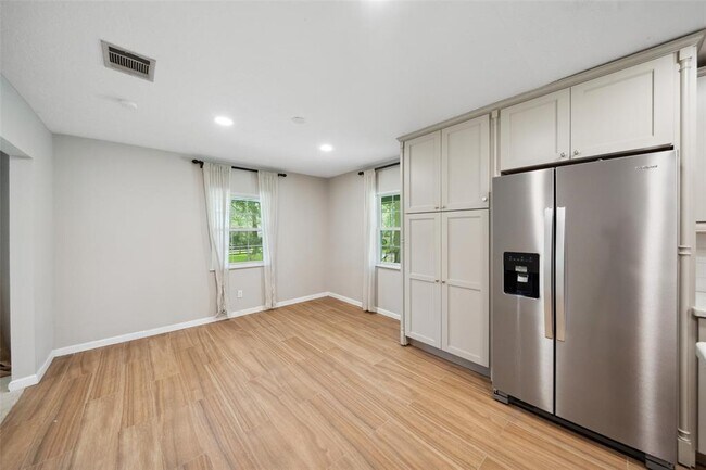 Foto del edificio - 13373 Southshore Dr