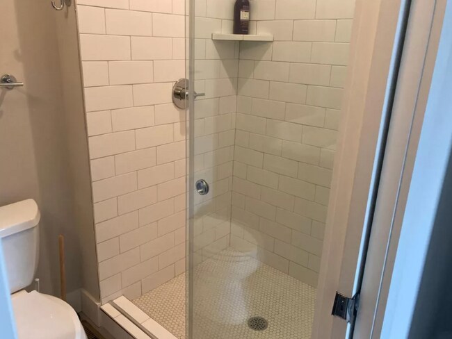 Bathroom with shower 3rd floor - 520 Dr Db Todd Jr Blvd