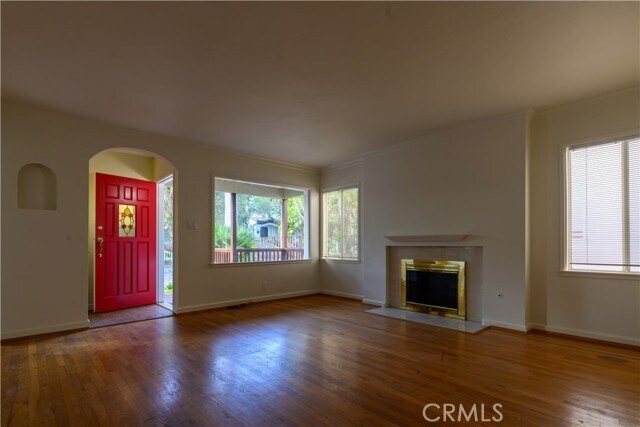 Building Photo - 576 35th St