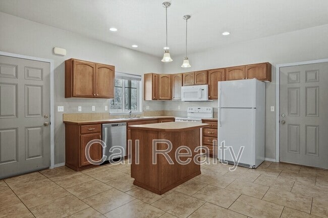 Building Photo - 711 Jakeman Ln