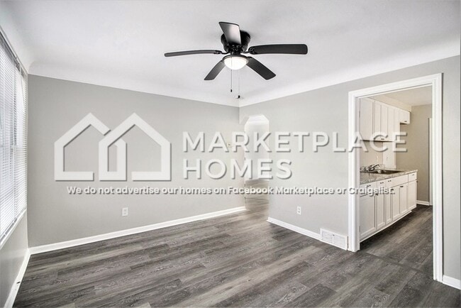 Building Photo - 24850 Wilmot Ave